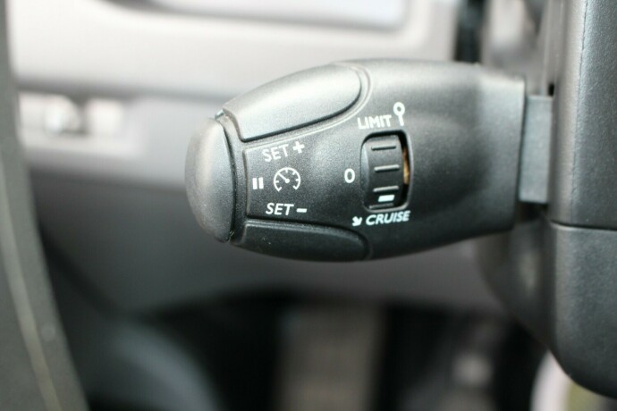 toyota-proace-diesel-2021-big-13