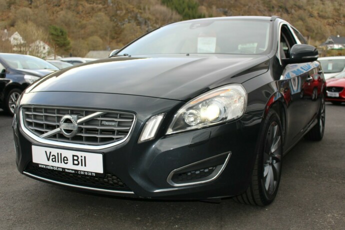 volvo-v60-diesel-2013-big-2