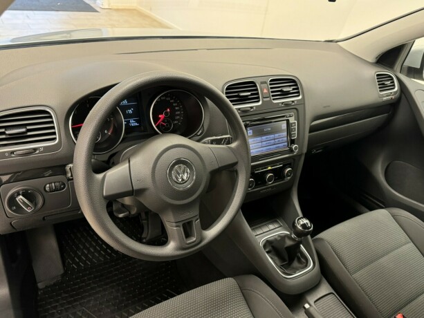 volkswagen-golf-diesel-2011-big-7