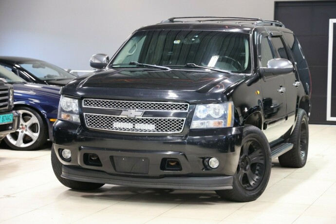 chevrolet-tahoe-gassbensin-2008-big-0