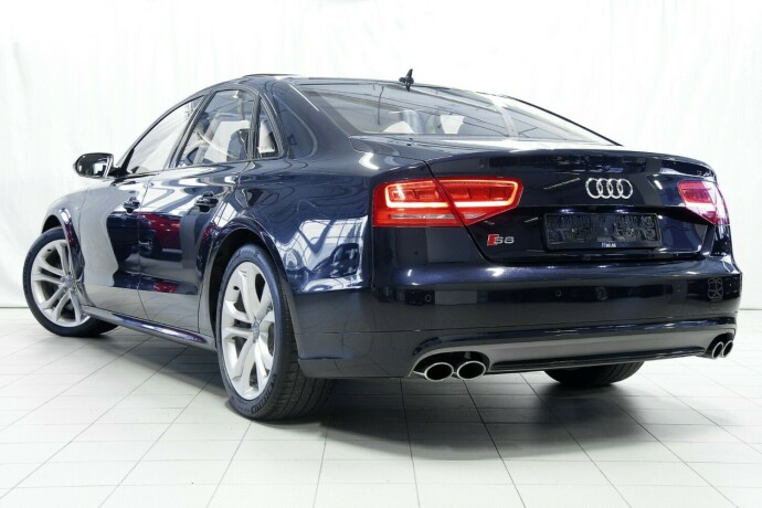 audi-s8-bensin-2013-big-4