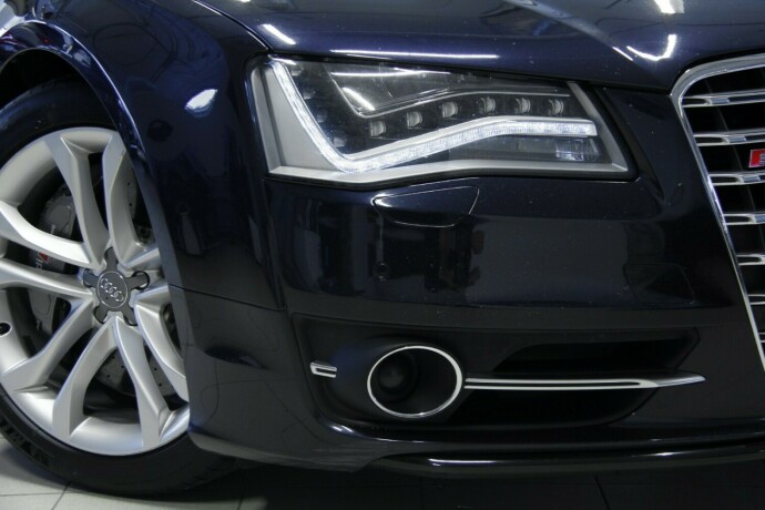 audi-s8-bensin-2013-big-44