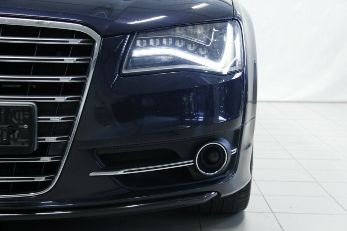 audi-s8-bensin-2013-big-46