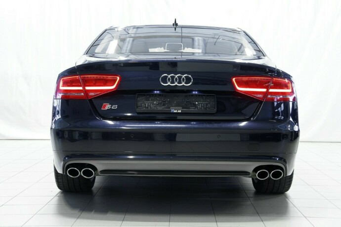 audi-s8-bensin-2013-big-3