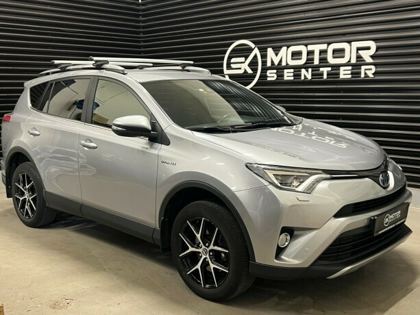 toyota-rav4-elektrisitetbensin-2017-big-0