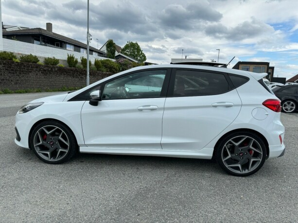 ford-fiesta-bensin-2019-big-6