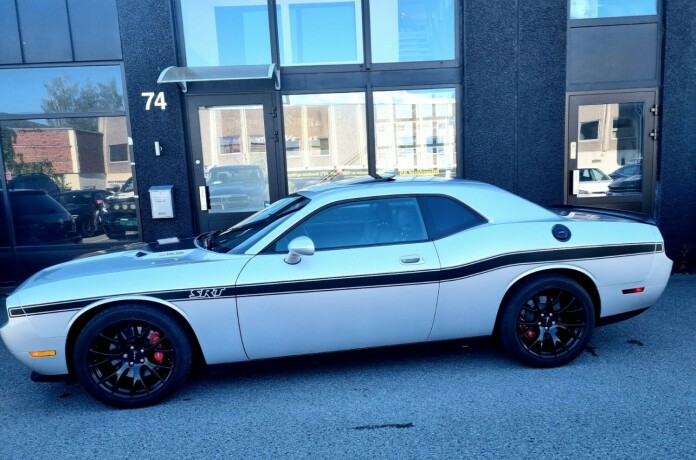 dodge-challenger-bensin-2009-big-14