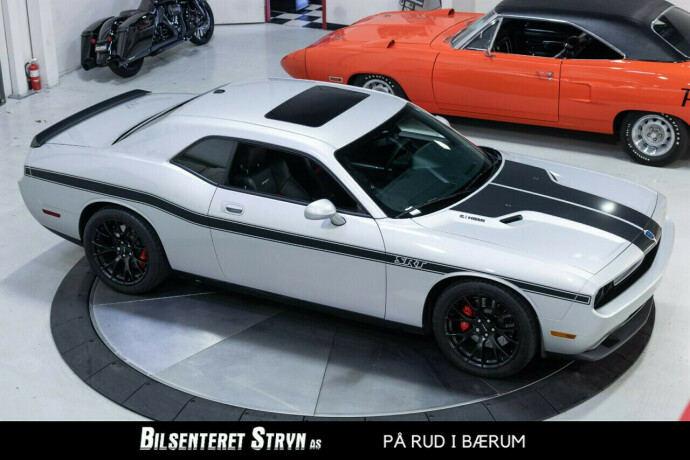 dodge-challenger-bensin-2009-big-2