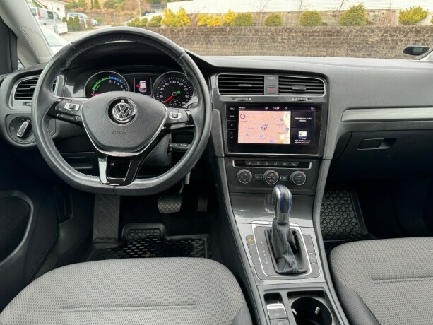 volkswagen-golf-elektrisitet-2019-big-8