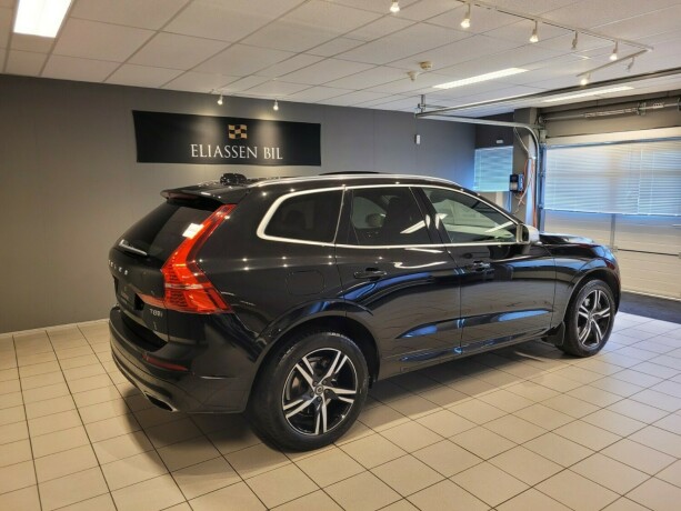 volvo-xc-60-elektrisitetbensin-2018-big-4