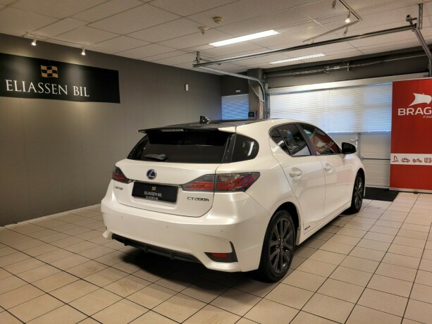 lexus-ct200h-elektrisitetbensin-2015-big-5