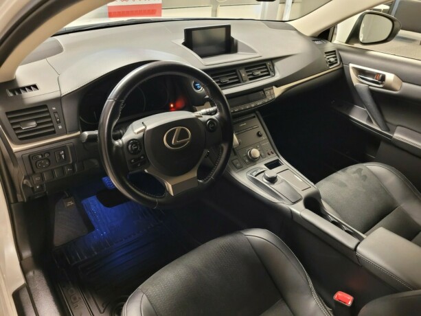 lexus-ct200h-elektrisitetbensin-2015-big-21