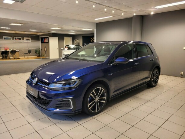 volkswagen-golf-elektrisitetbensin-2019-big-8