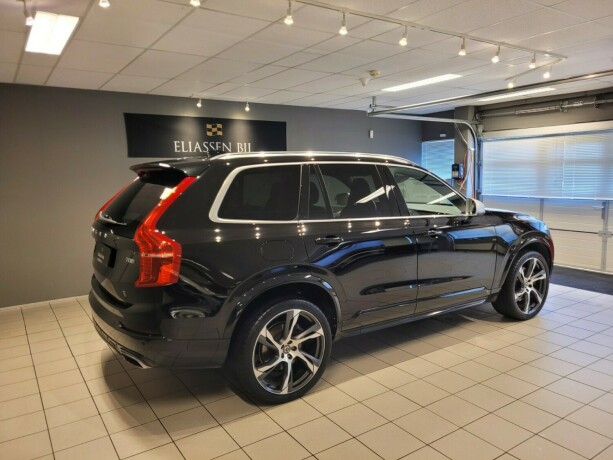 volvo-xc-90-elektrisitetbensin-2018-big-3