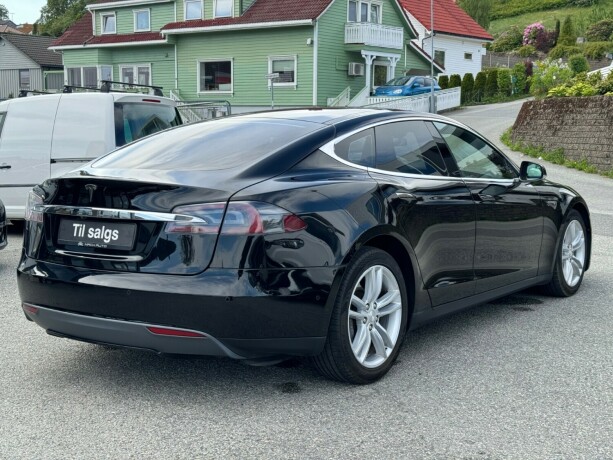 tesla-model-s-elektrisitet-2015-big-4