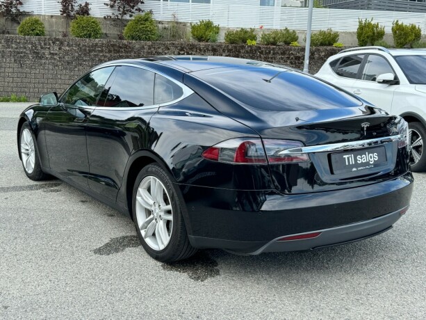 tesla-model-s-elektrisitet-2015-big-5