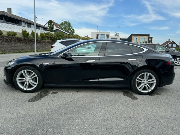 tesla-model-s-elektrisitet-2015-big-6