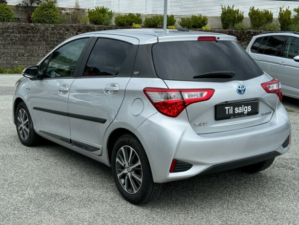 toyota-yaris-elektrisitetbensin-2020-big-4