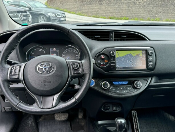 toyota-yaris-elektrisitetbensin-2020-big-9