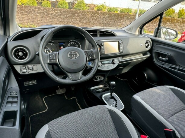 toyota-yaris-elektrisitetbensin-2020-big-7