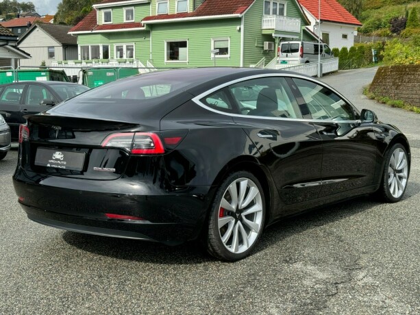 tesla-model-3-elektrisitet-2019-big-4