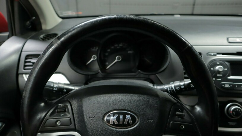 kia-picanto-bensin-2013-big-10