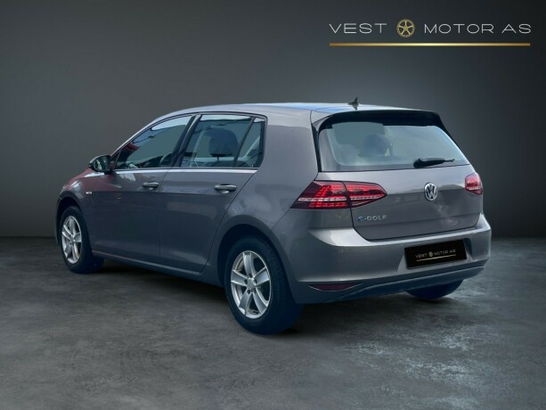 volkswagen-golf-elektrisitet-2014-big-4