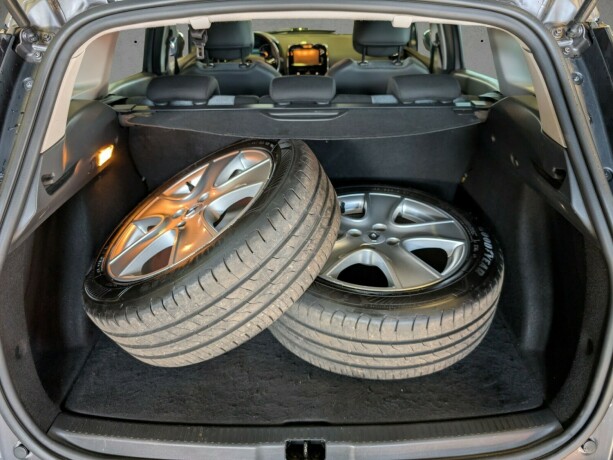 renault-clio-bensin-2014-big-25