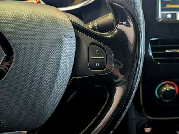 renault-clio-bensin-2014-big-24