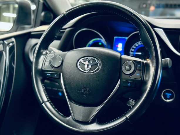 toyota-auris-elektrisitetbensin-2018-big-16