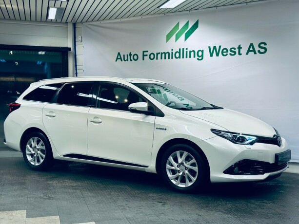 toyota-auris-elektrisitetbensin-2018-big-28