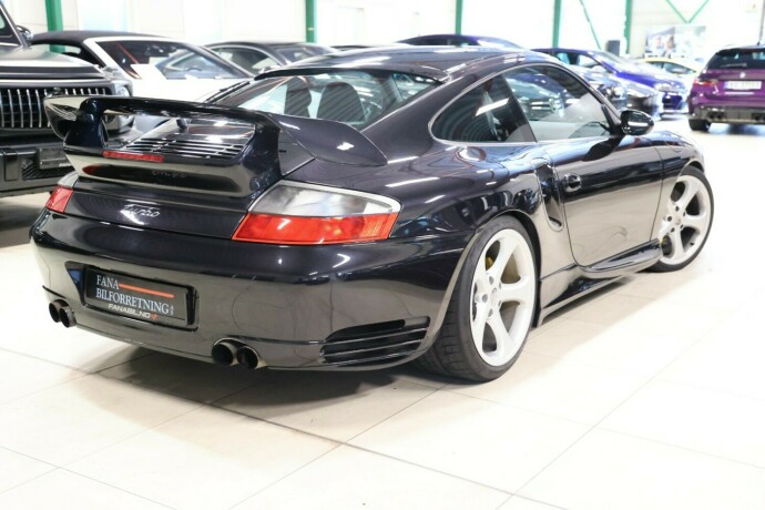 porsche-911-bensin-2001-big-2