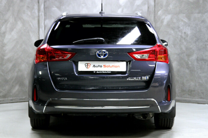 toyota-auris-bensin-2015-big-18