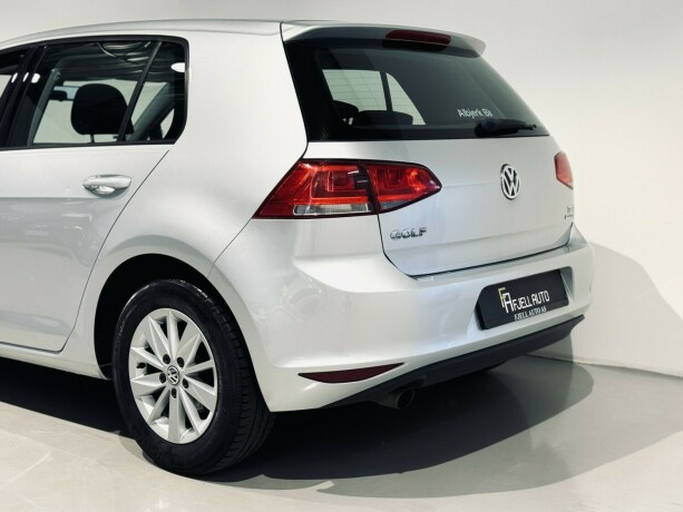 volkswagen-golf-diesel-2014-big-5