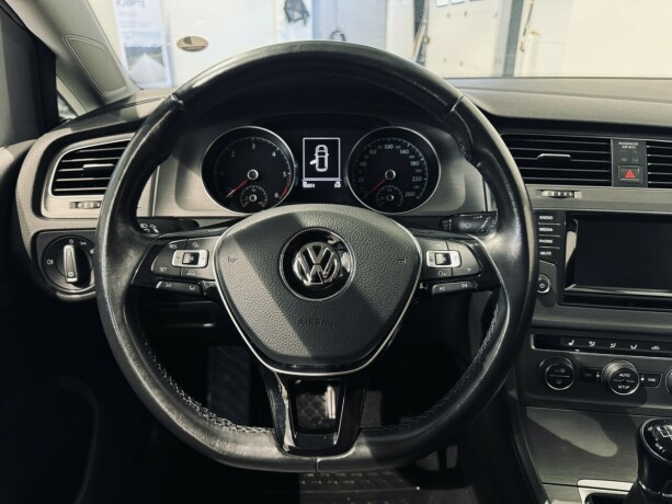 volkswagen-golf-diesel-2014-big-13