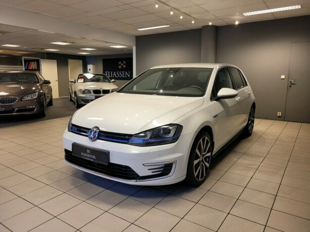 volkswagen-golf-elektrisitetbensin-2016-big-9