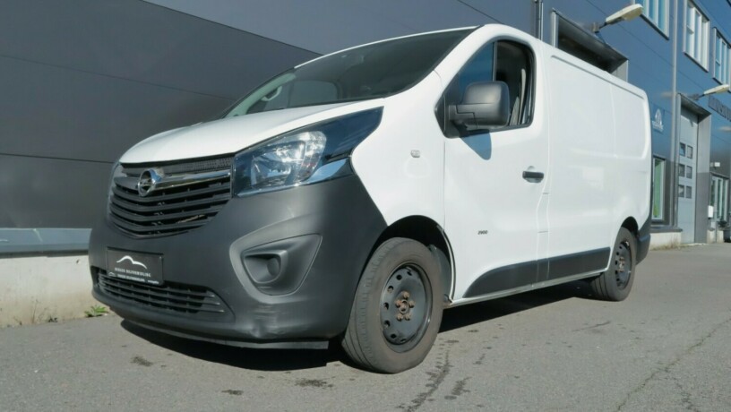 opel-vivaro-diesel-2016-big-2