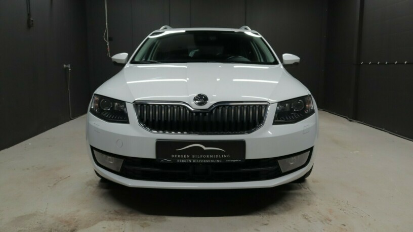 skoda-octavia-bensin-2016-big-1