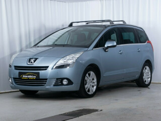 Peugeot | 5008 | Diesel | 2010