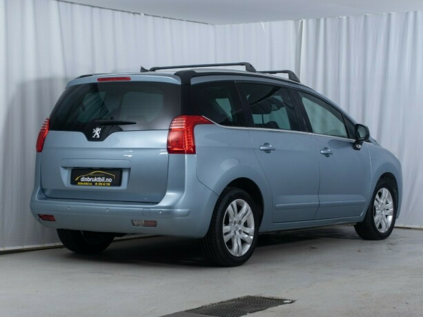 peugeot-5008-diesel-2010-big-4