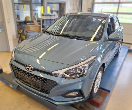 hyundai-i20-bensin-2019-big-0