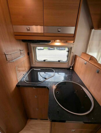 solifer-queensbed-senkeseng-automatgir-23-a48hk-alde-vannbaren-varme-diesel-2014-big-52