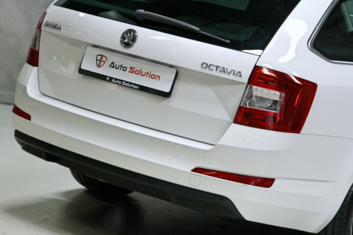 skoda-octavia-bensin-2014-big-23