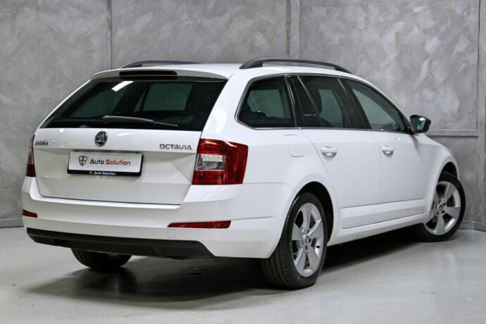 skoda-octavia-bensin-2014-big-1