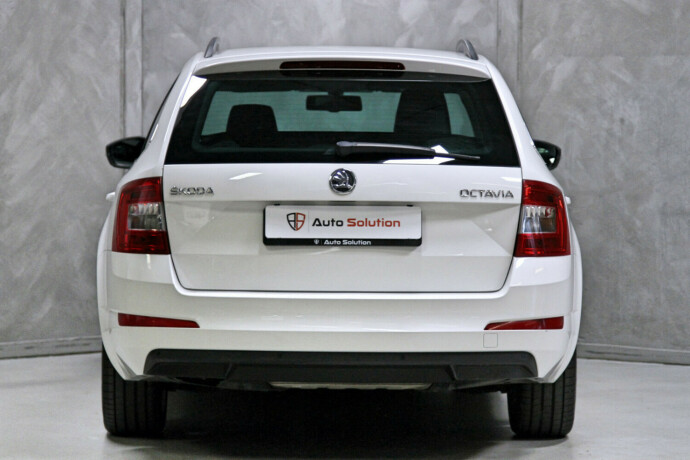 skoda-octavia-bensin-2014-big-21