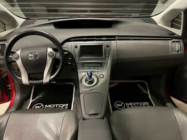 toyota-prius-elektrisitetbensin-2010-big-11