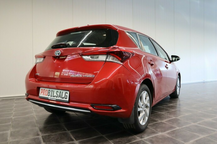 toyota-auris-elektrisitetbensin-2016-big-17