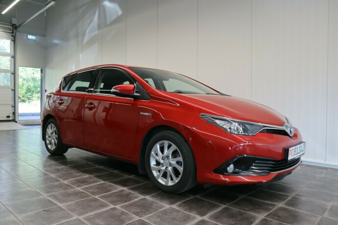 toyota-auris-elektrisitetbensin-2016-big-4