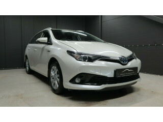 Toyota | Auris | Elektrisitet+bensin | 2017