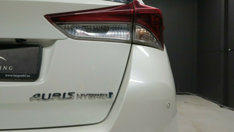 toyota-auris-elektrisitetbensin-2017-big-19